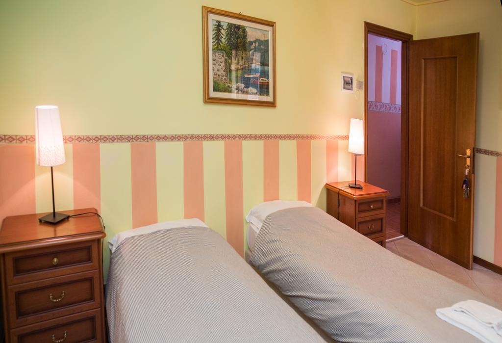 Madonna Della Neve Hotel Pettenasco Exterior photo
