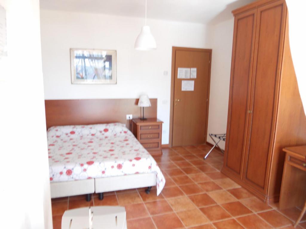 Madonna Della Neve Hotel Pettenasco Room photo