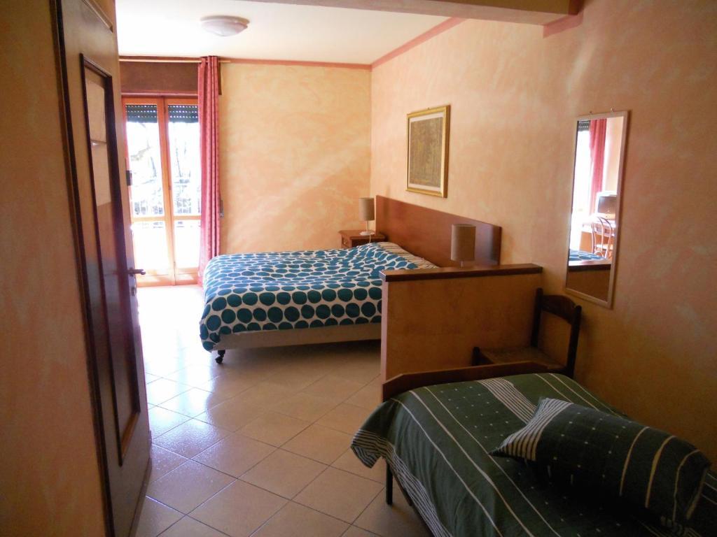Madonna Della Neve Hotel Pettenasco Room photo